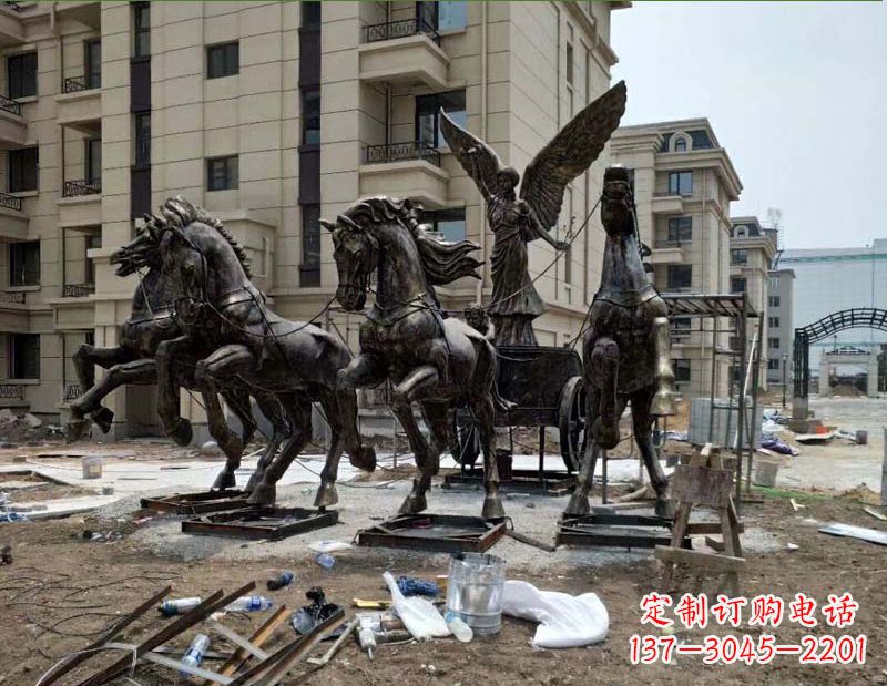 内江阿波罗战车小区景观铜雕