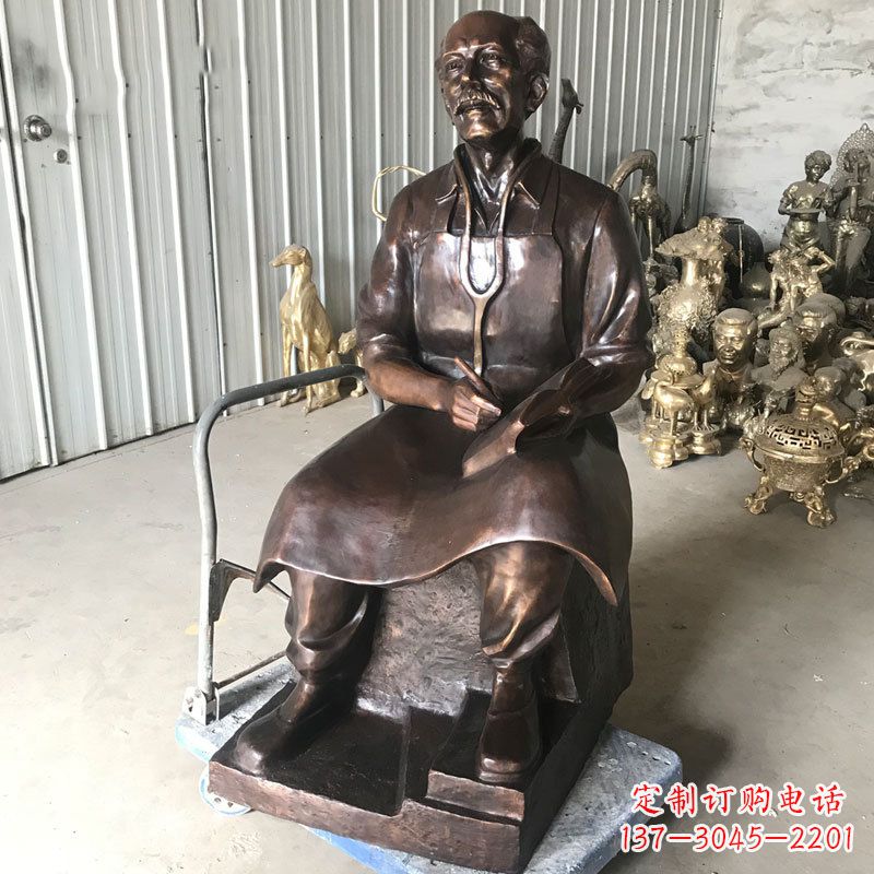 内江白求恩坐姿纯铜雕塑赞颂英雄的象征