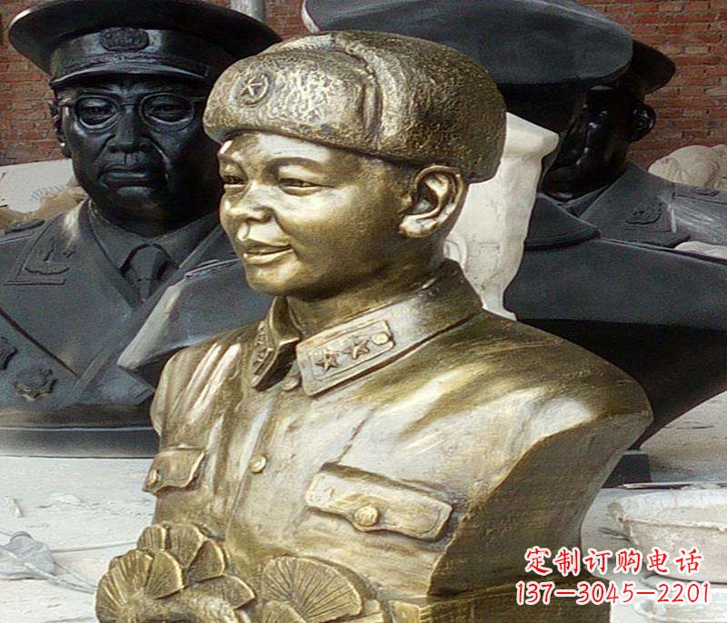 内江半身雷锋铜像