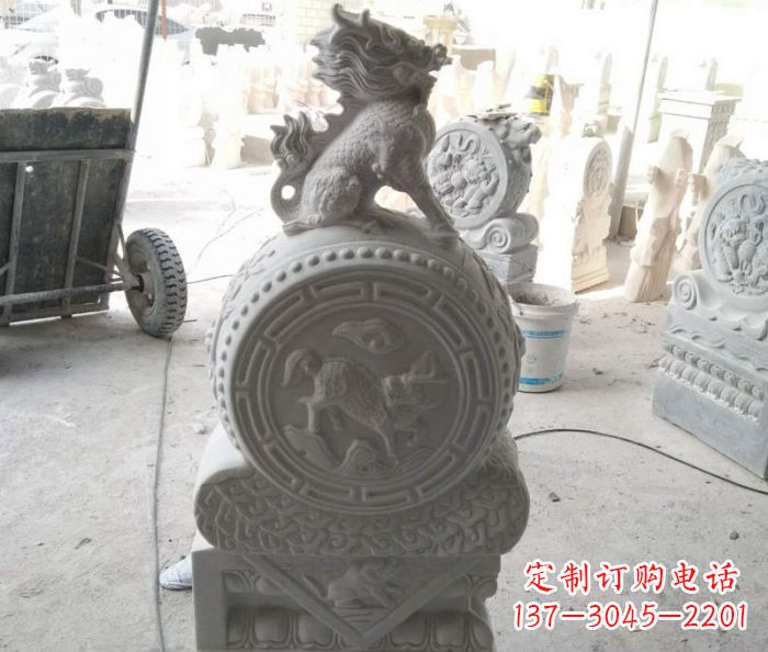 内江抱鼓石麒麟门墩石雕
