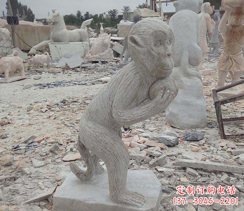 内江抱桃子的猴子大理石雕塑