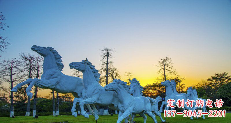 内江新颖活力的马群雕塑奔跑的马