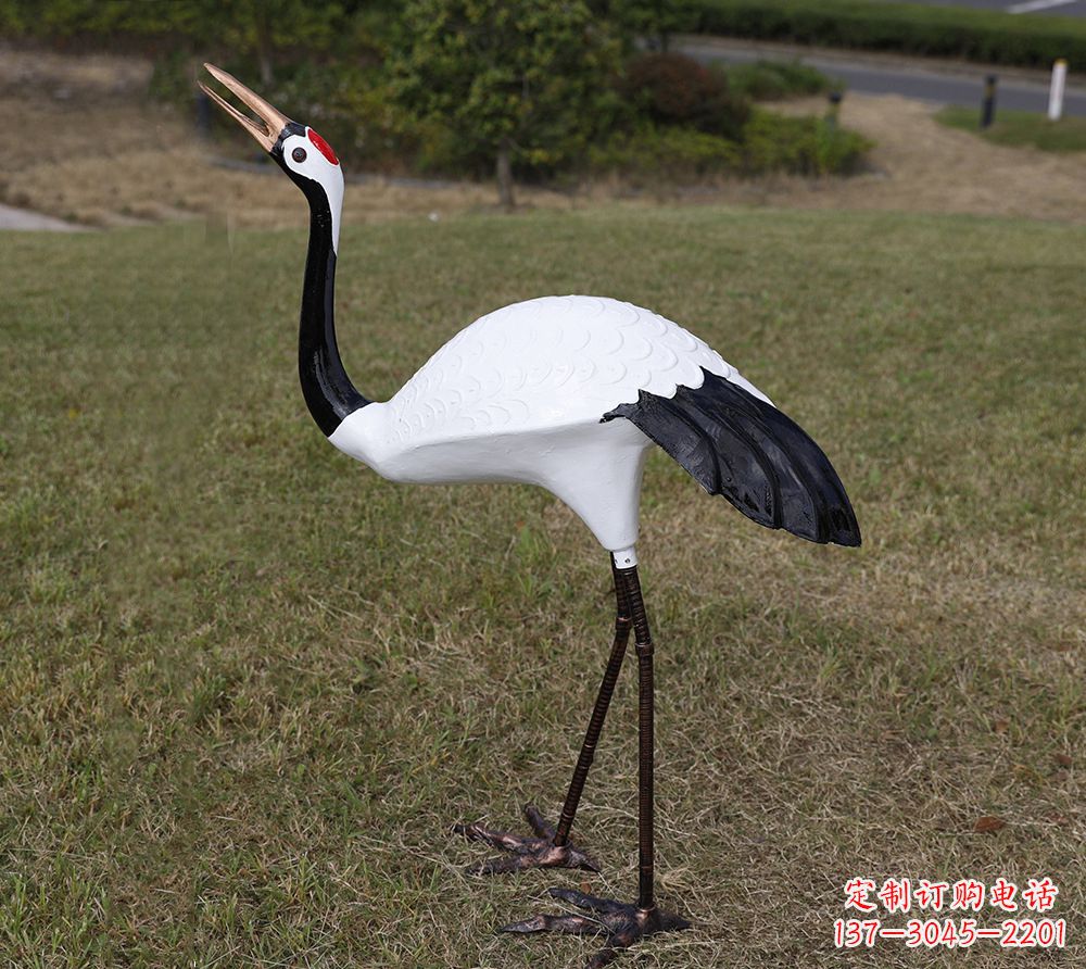 内江玻璃钢雕塑仙鹤——灵动飞翔的艺术之美