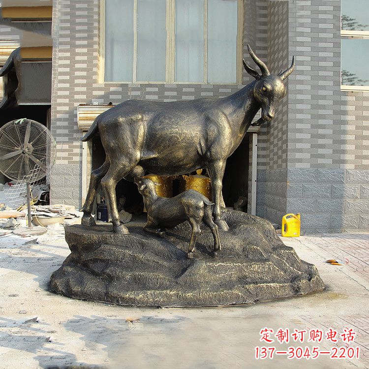 内江玻璃钢仿铜动物雕塑