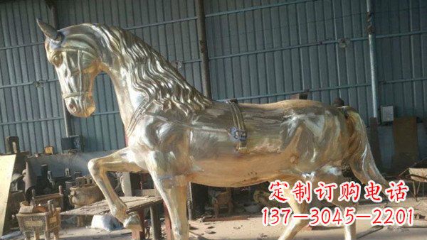 内江玻璃钢仿铜动物雕塑——给马公园带来活力