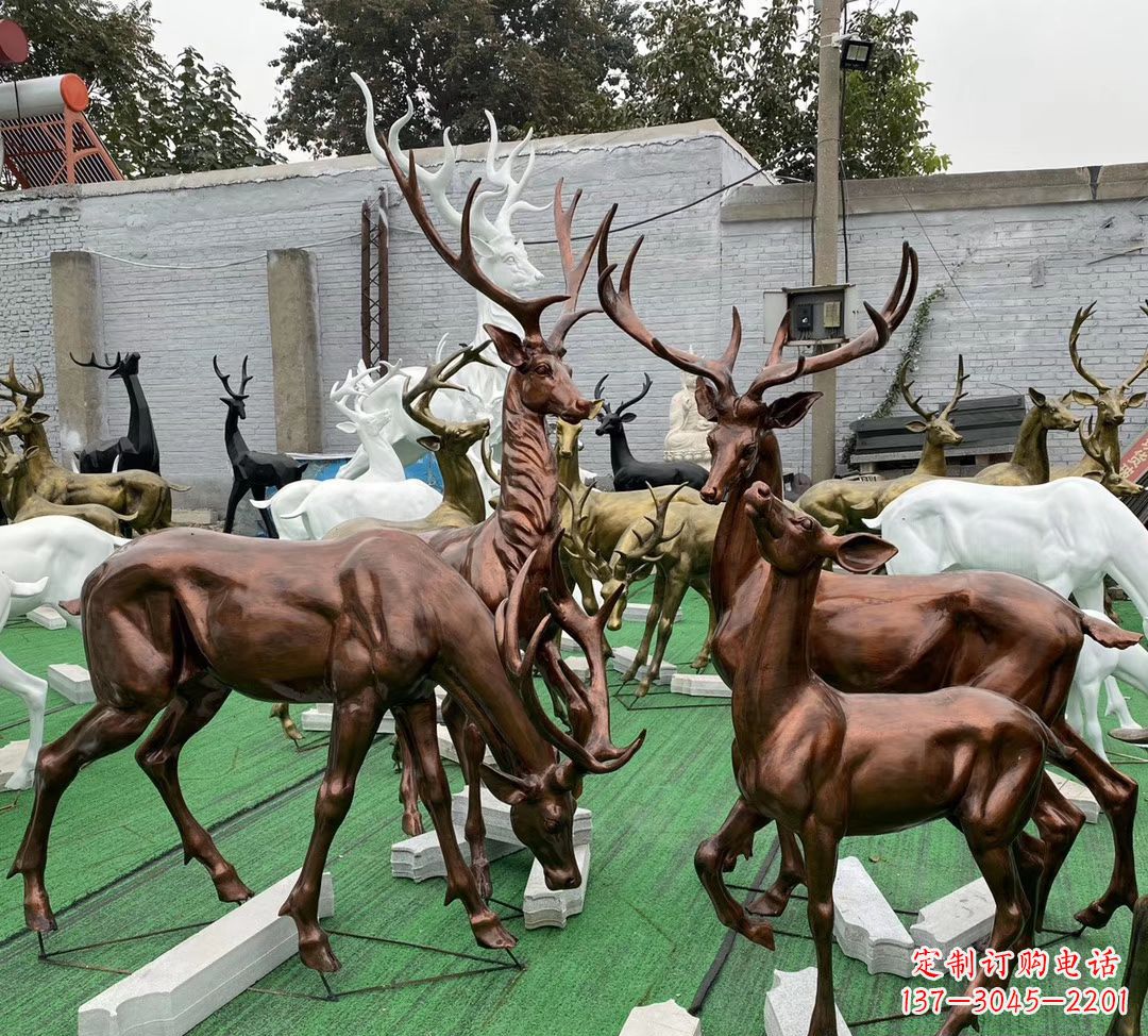 内江玻璃钢仿铜群鹿雕塑——精美动物雕塑装点公园