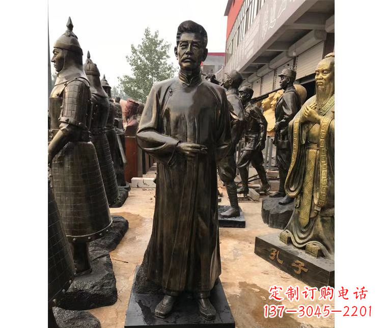 内江玻璃钢仿铜鲁迅雕塑——传承中国近代文化精神