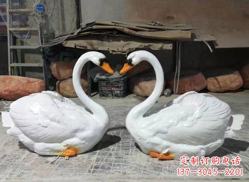 内江玻璃钢仿真发光天鹅雕塑