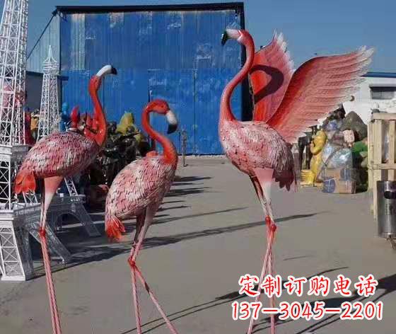 内江火烈鸟雕塑以玻璃钢创造精美的景观雕塑