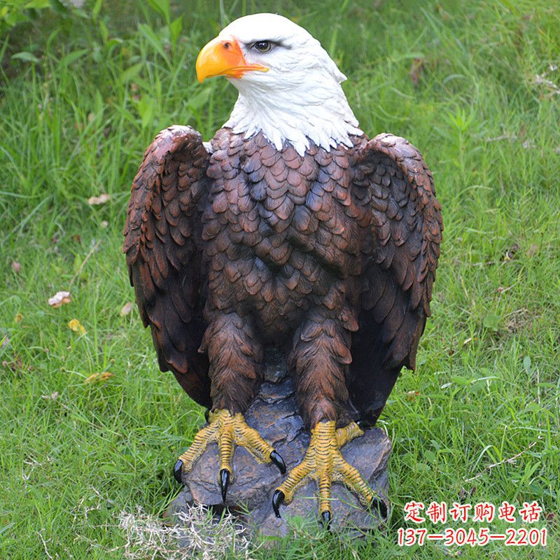 内江玻璃钢老鹰雕塑传统与现代的完美结合