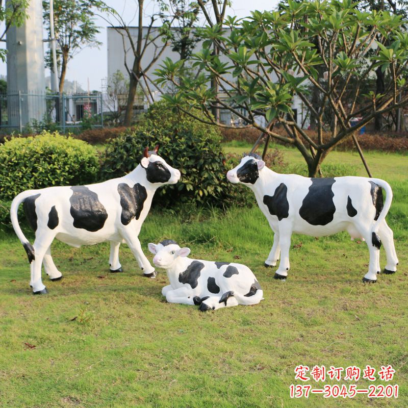 内江玻璃钢仿真奶牛雕塑