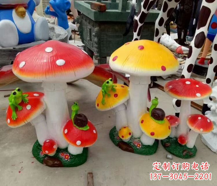 内江玻璃钢蘑菇雕塑精美多彩