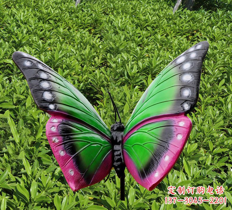 内江玻璃钢蝴蝶雕塑为花园草丛添彩