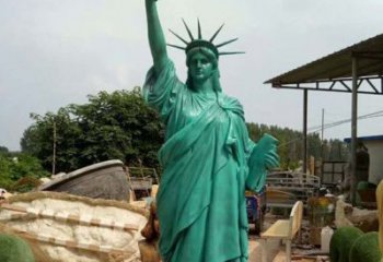 内江玻璃钢仿青铜自由女神像的雕塑