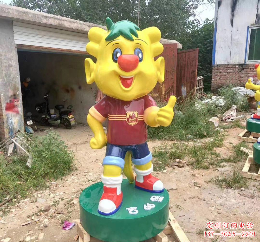 内江玻璃钢卡通小牛雕塑精致而可爱