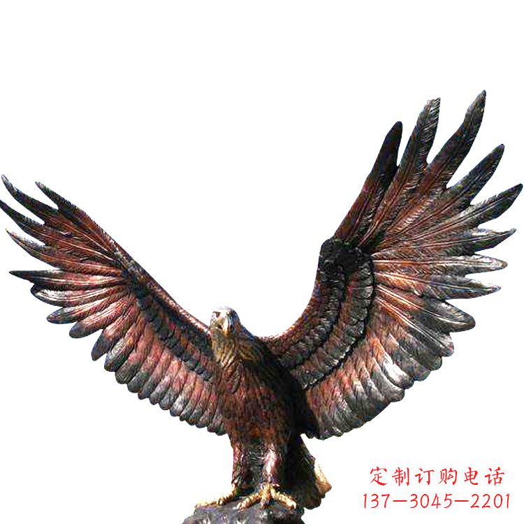 内江玻璃钢老鹰雕塑传承传统的铜雕艺术