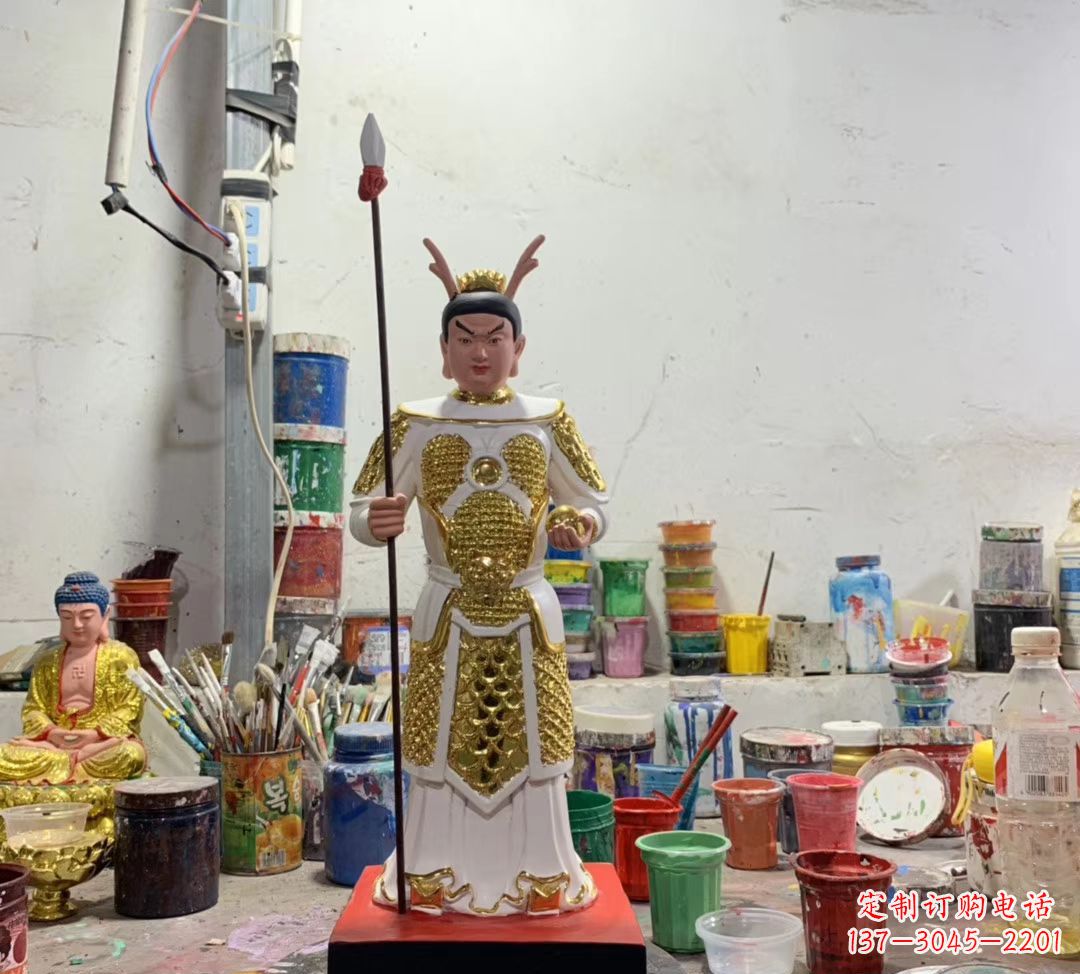 内江玻璃钢龙王三太子雕塑传承传统文化的艺术瑰宝