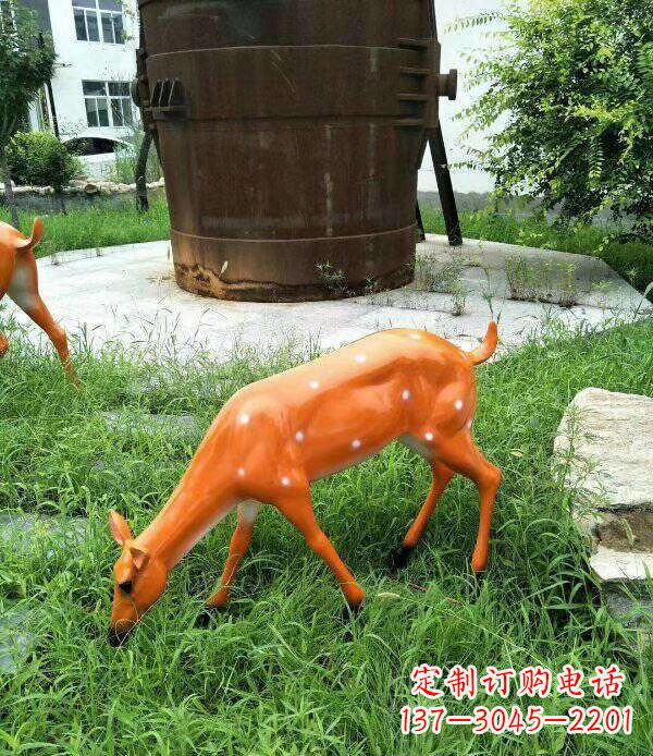 内江梅花鹿雕塑精美的艺术品
