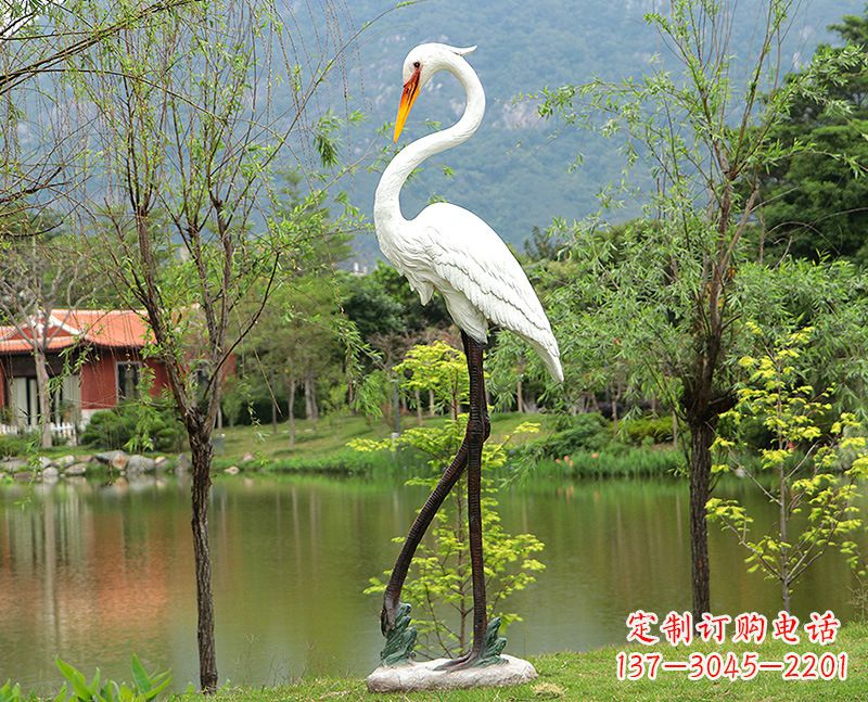 内江玻璃钢仙鹤雕塑——传承中国传统文化