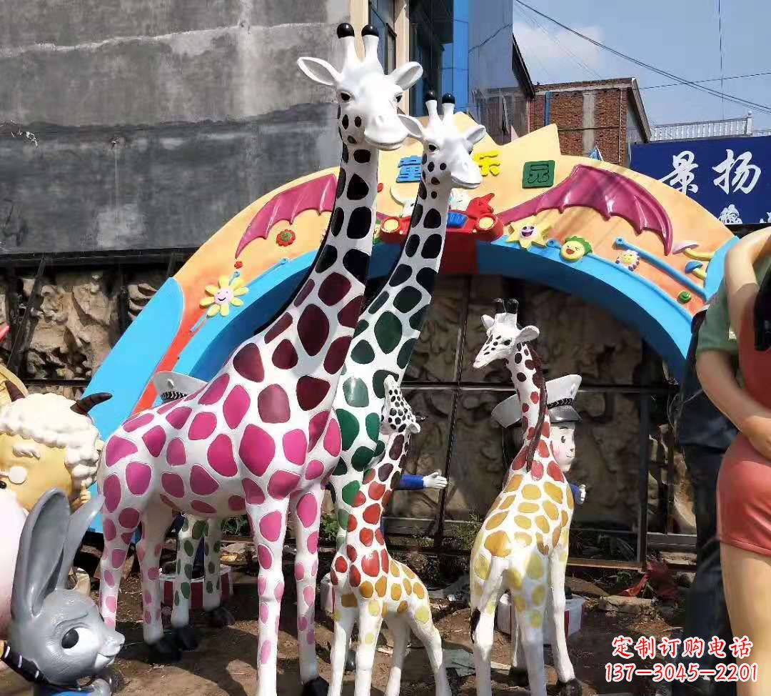 内江玻璃钢长颈鹿雕塑公园景观摆件