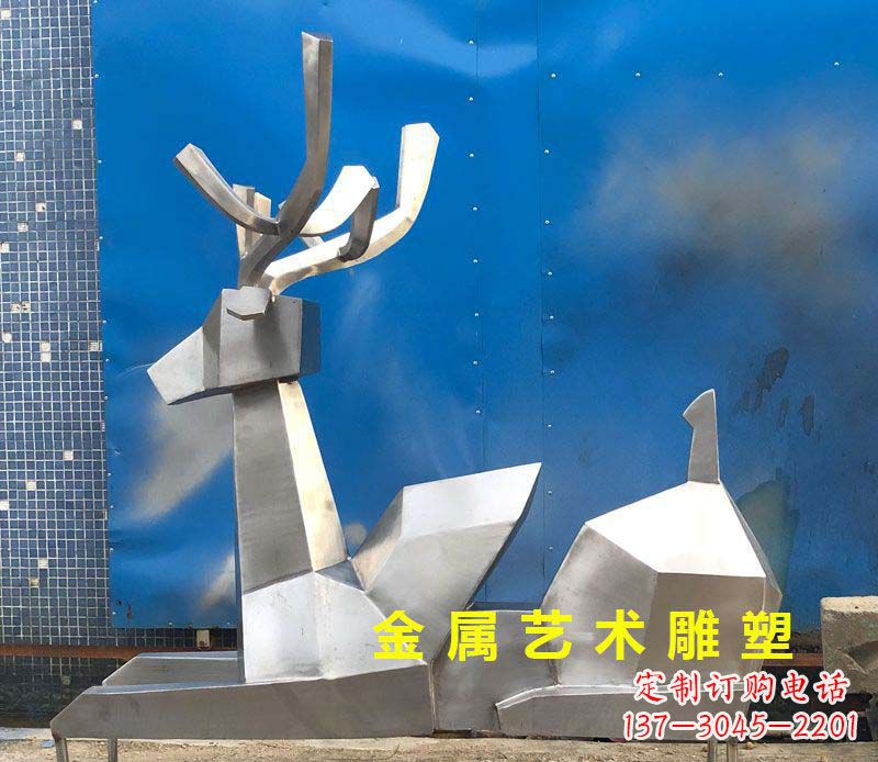 内江不锈钢别墅几何鹿雕塑——别出心裁的艺术灵感