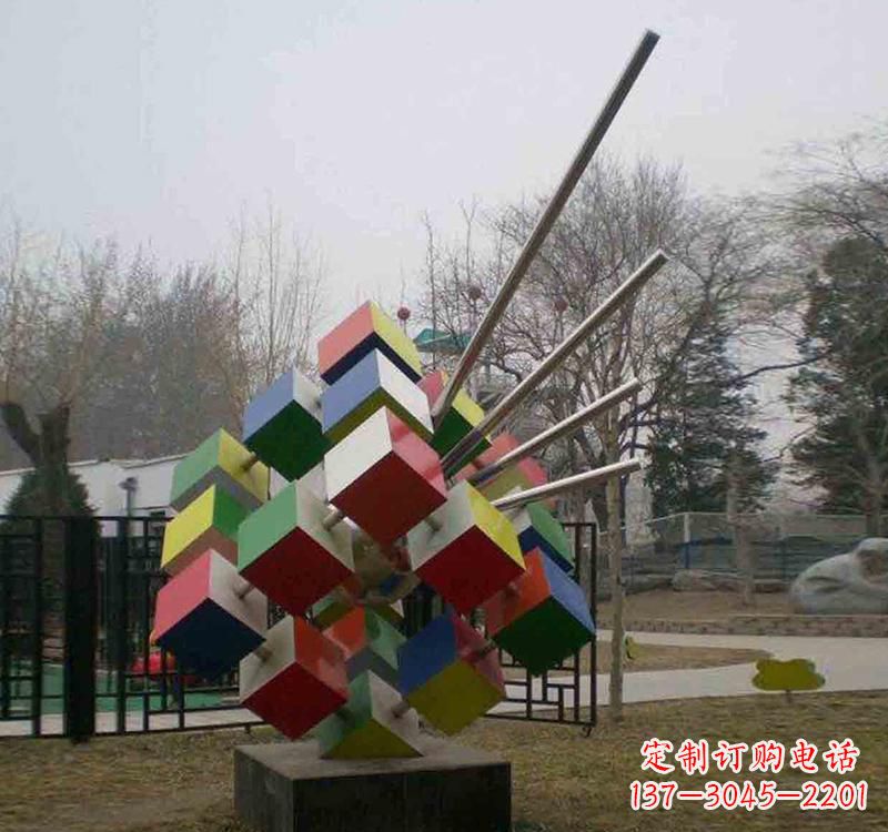 内江不锈钢彩色魔方雕塑艺术与智慧的结合