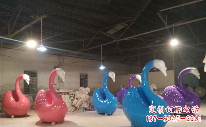 内江不锈钢彩色天鹅——精美的动物雕塑
