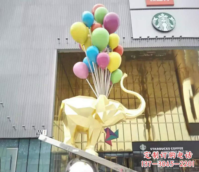 内江不锈钢踩球的小象雕塑