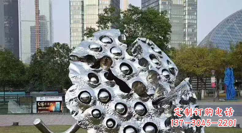 内江不锈钢城市的莲蓬雕塑