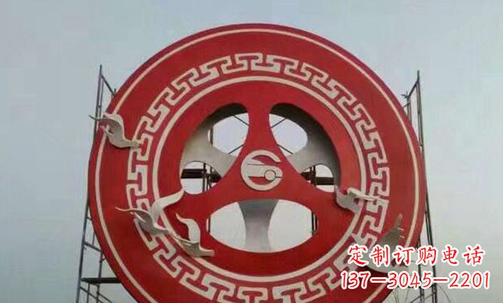 内江不锈钢齿轮雕塑象征着时代进步