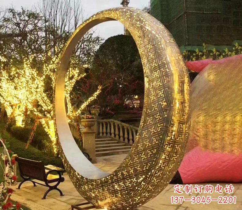 内江不锈钢抽象发光月亮雕塑