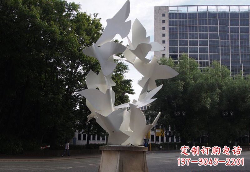 内江美丽而宁静的不锈钢和平鸽雕塑