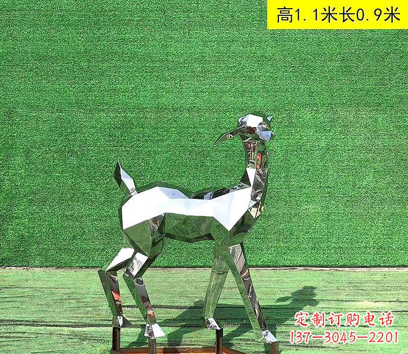 内江不锈钢小鹿雕塑精致而可爱