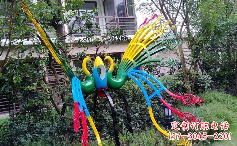 内江不锈钢孔雀雕塑——精美的艺术品