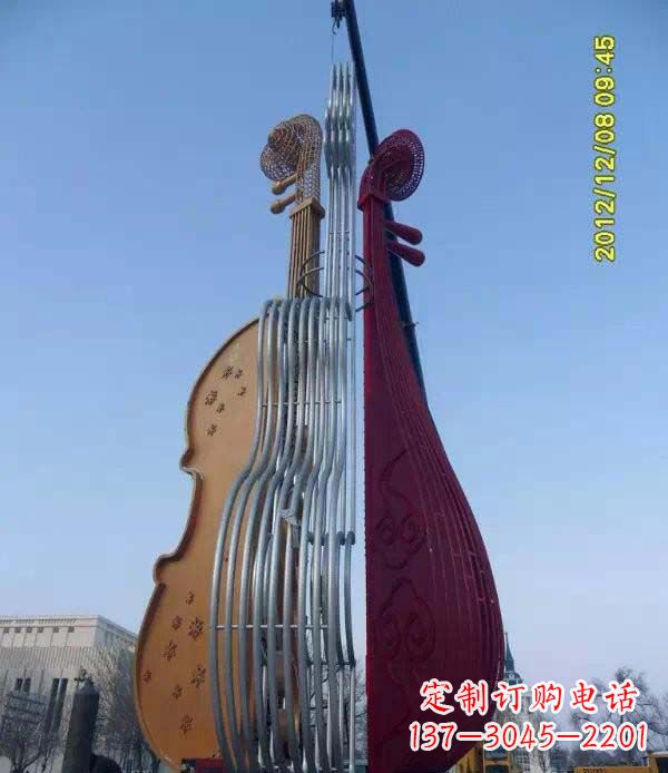 内江不锈钢琵琶雕塑演奏着灵魂之音