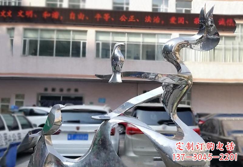 内江表达和平的不锈钢鸽子雕塑