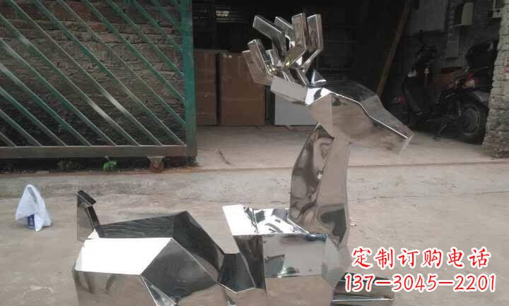 内江不锈钢鹿雕塑艺术之美