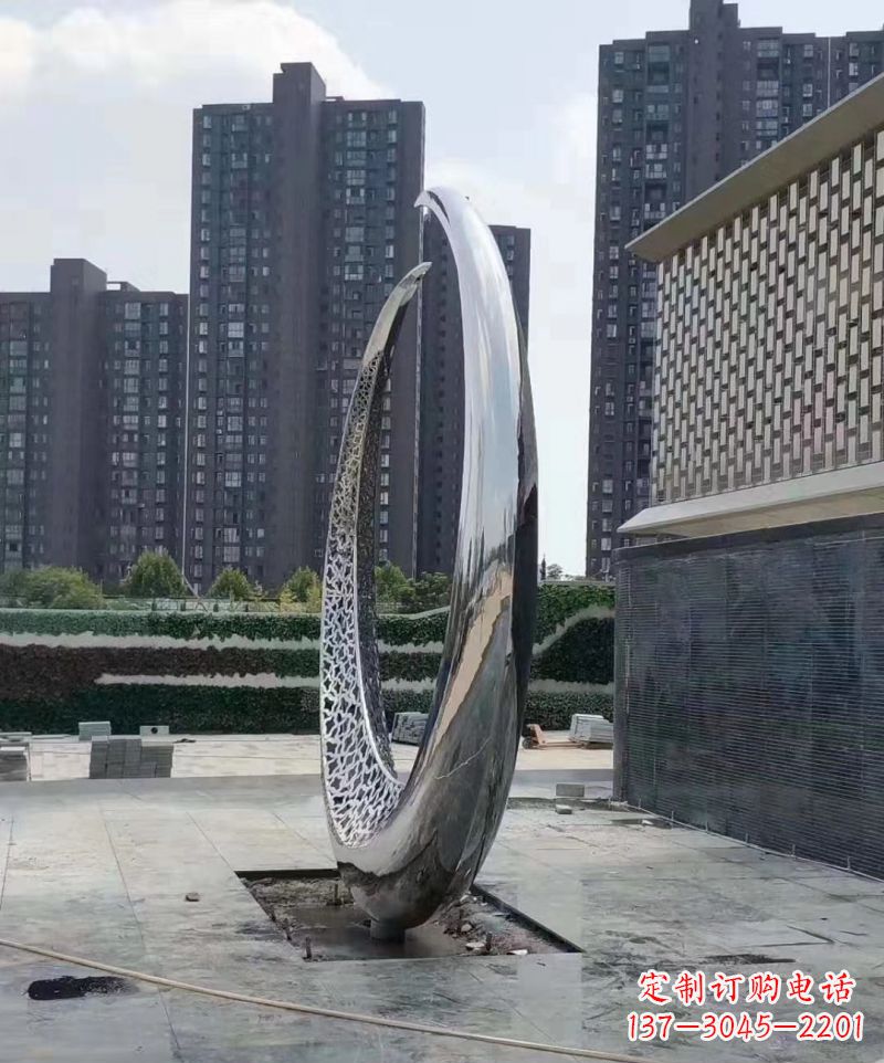 内江精美不锈钢月亮雕塑