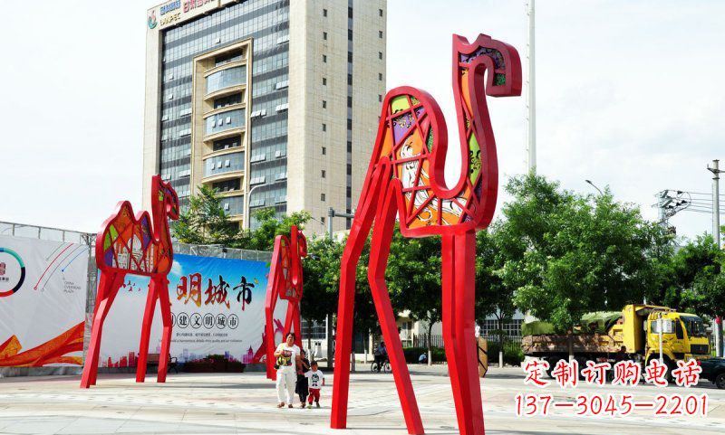内江不锈钢大型骆驼雕塑