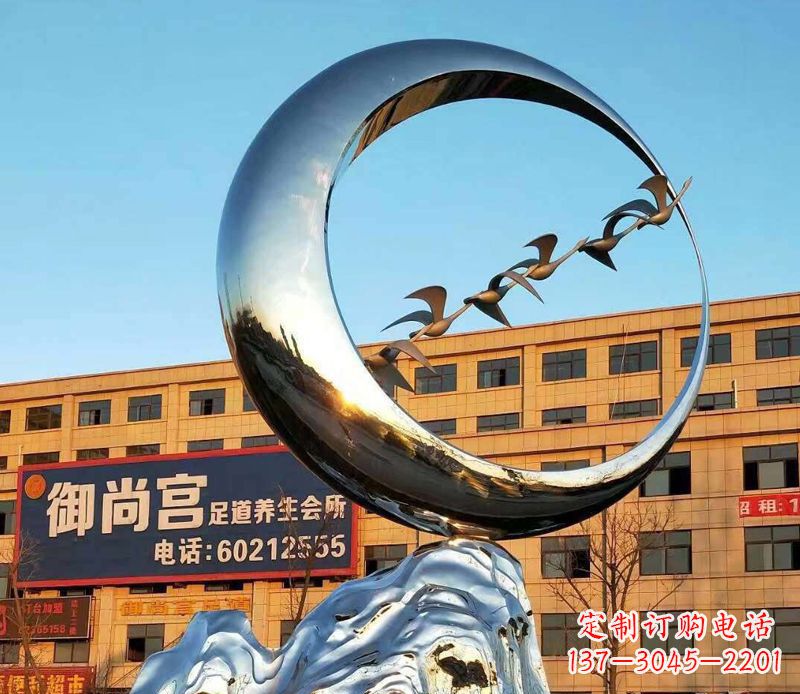 内江不锈钢大雁雕塑象征着生机勃勃的美丽