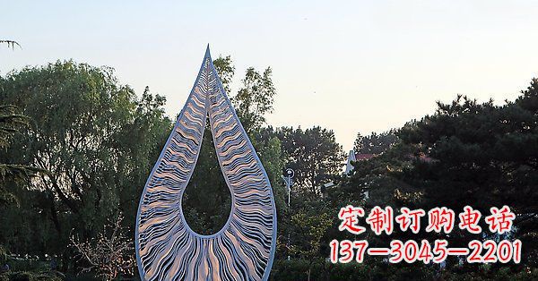 内江水滴雕塑给公园带来流动的美