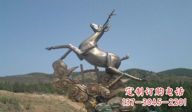 内江不锈钢动物雕塑——飞奔的鹿