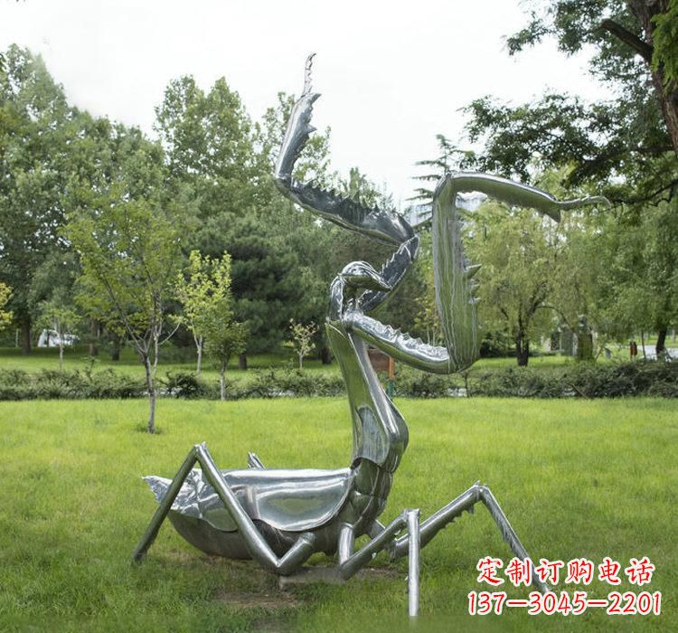 内江不锈钢螳螂雕塑精雕细琢的艺术瑰宝