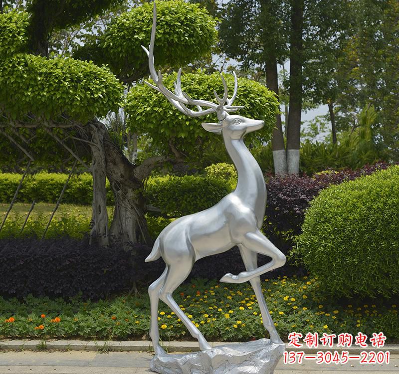 内江不锈钢梅花鹿雕塑艺术与自然的完美结合