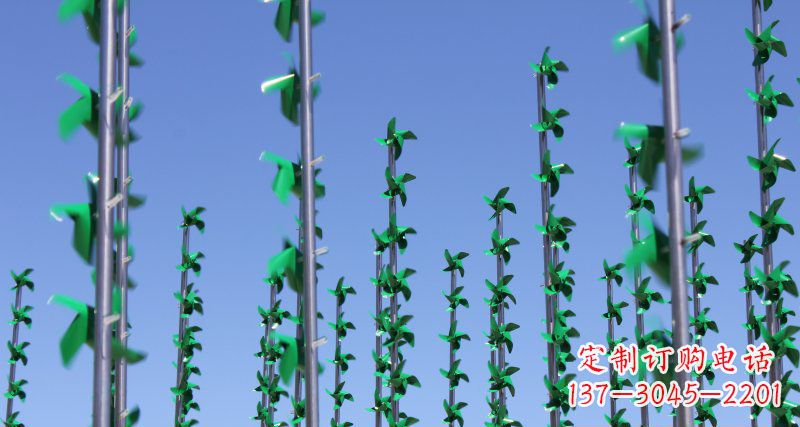 内江螺旋风车给广场景观带来的旋转欢乐