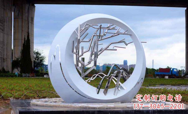 内江不锈钢公园抽象树枝雕塑