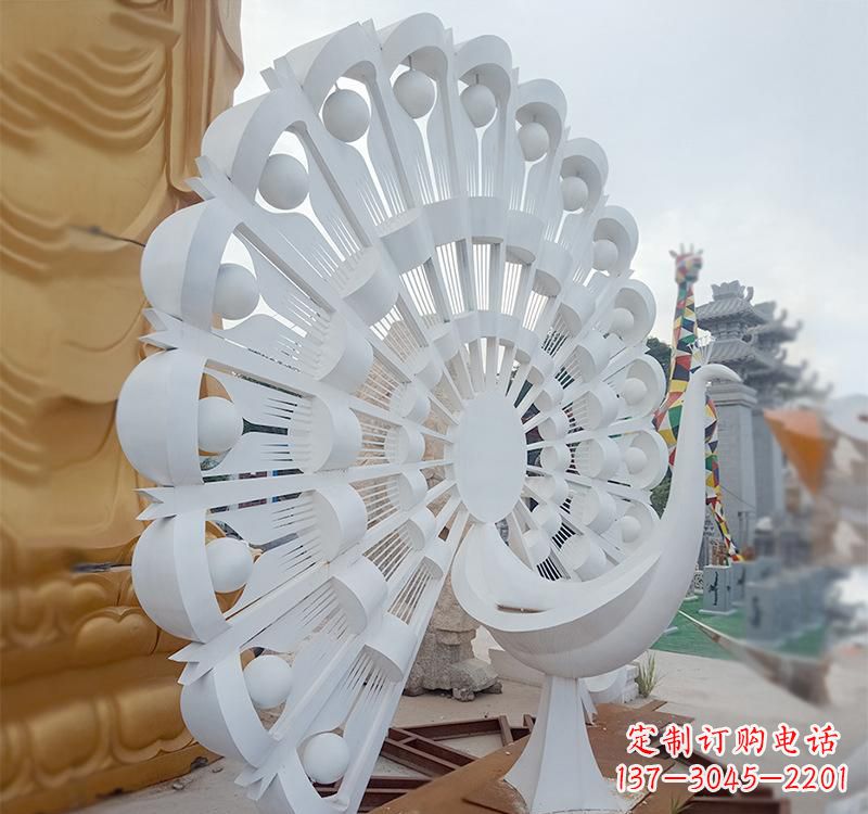 内江不锈钢孔雀雕塑美丽的艺术品