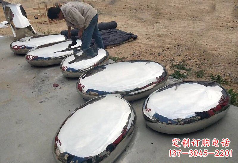 内江不锈钢公园鹅卵石雕塑