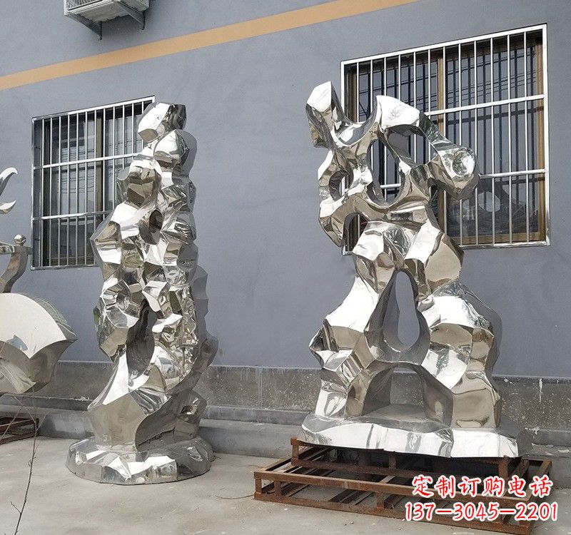 内江太湖石雕塑精美的艺术品