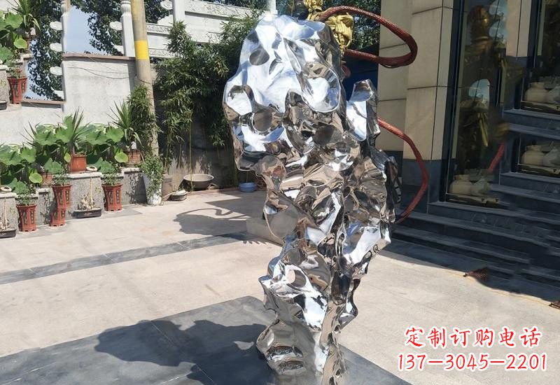 内江太湖石雕塑传承中华文化精髓